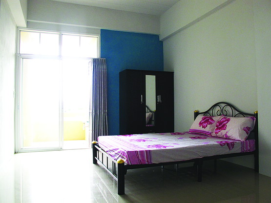1 Bed Condo — photo 2