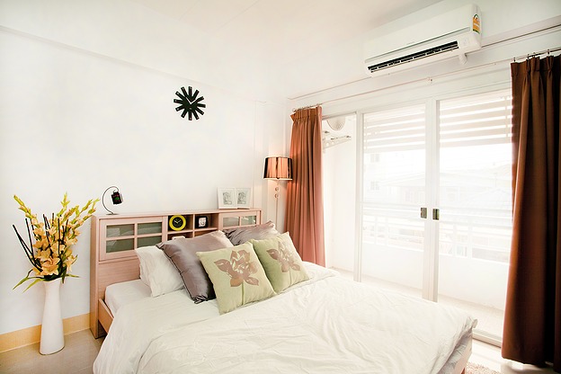 Condo · Bang Kapi, bangkok — photo 1