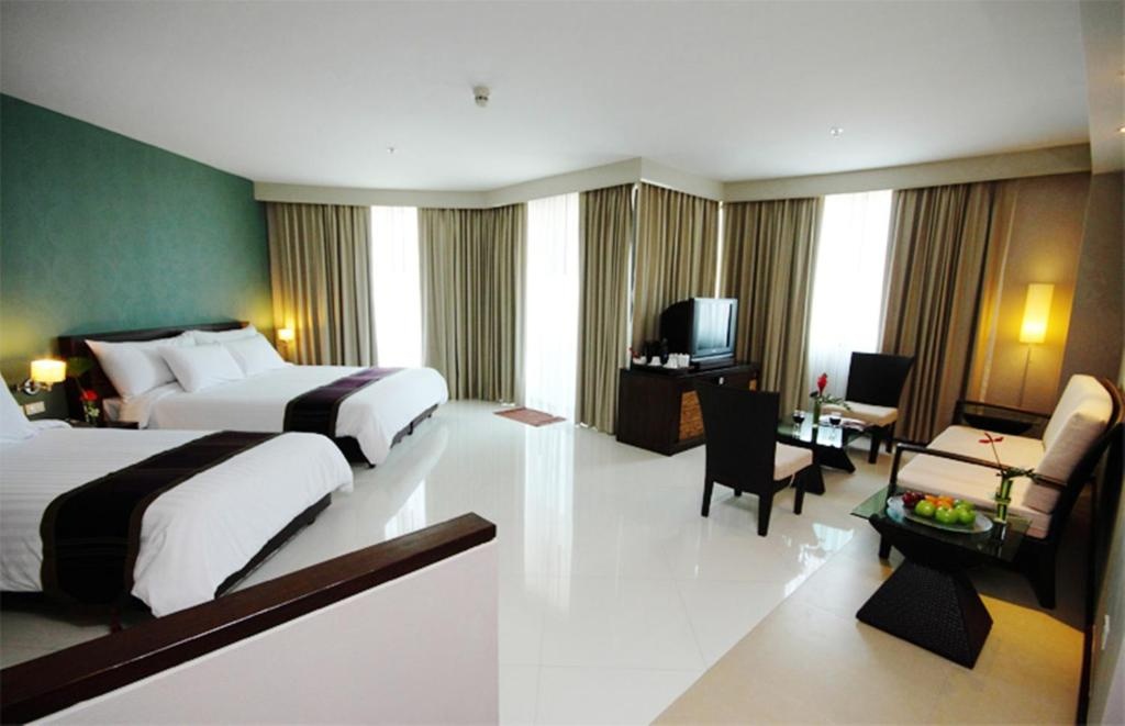 1 Bed Condo — photo 2