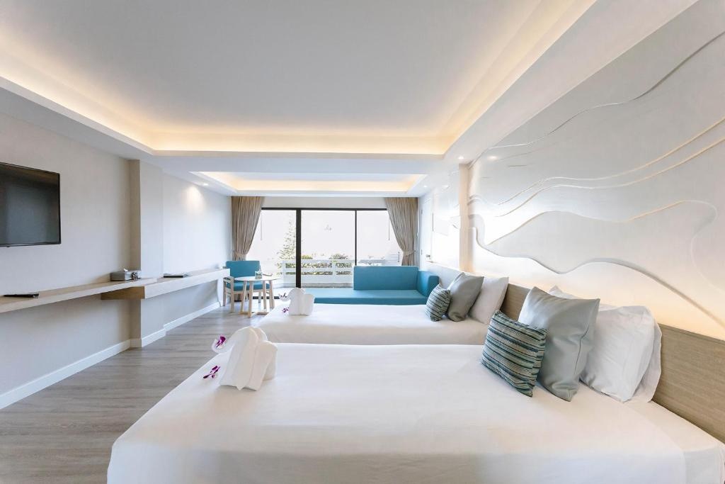 1 Bed Condo — photo 4