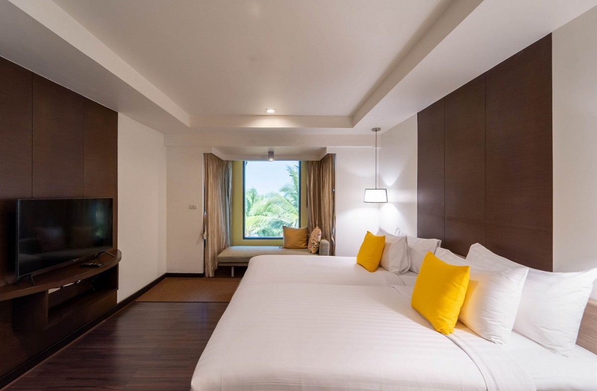 1 Bed Condo — photo 3