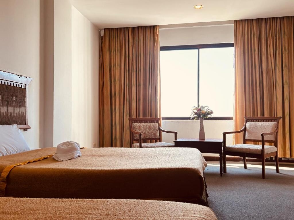 1 Bed Condo — photo 1