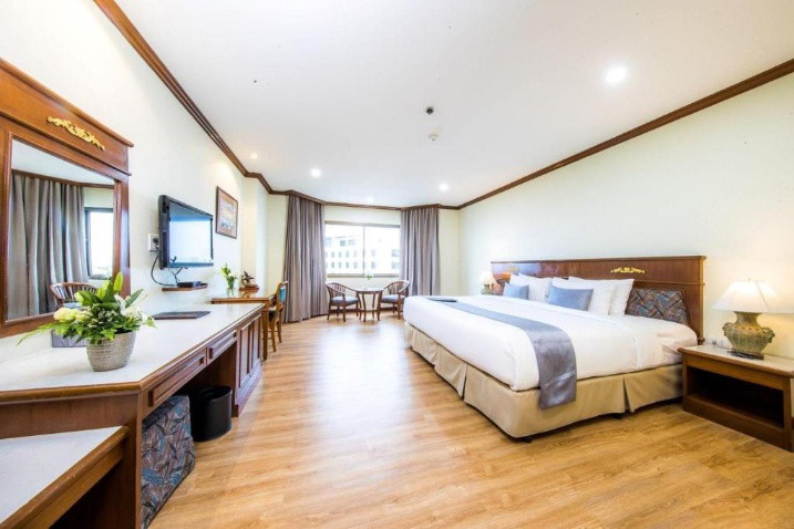 1 Bed Condo — photo 3