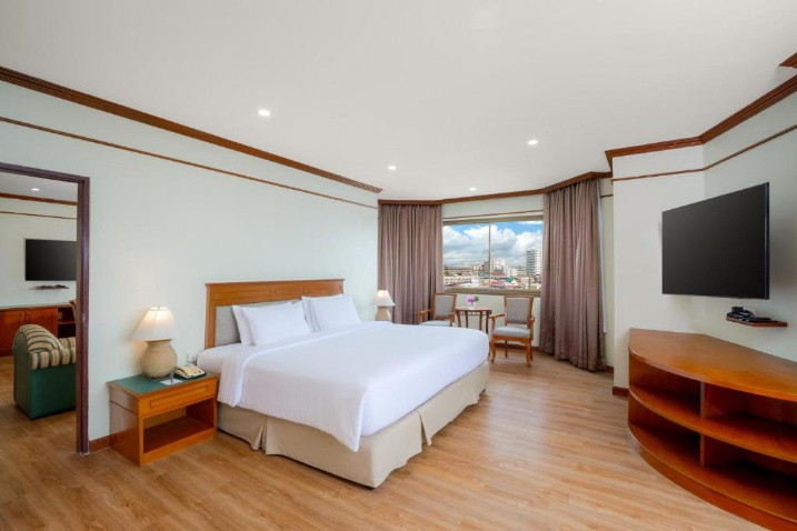 1 Bed Condo — photo 4