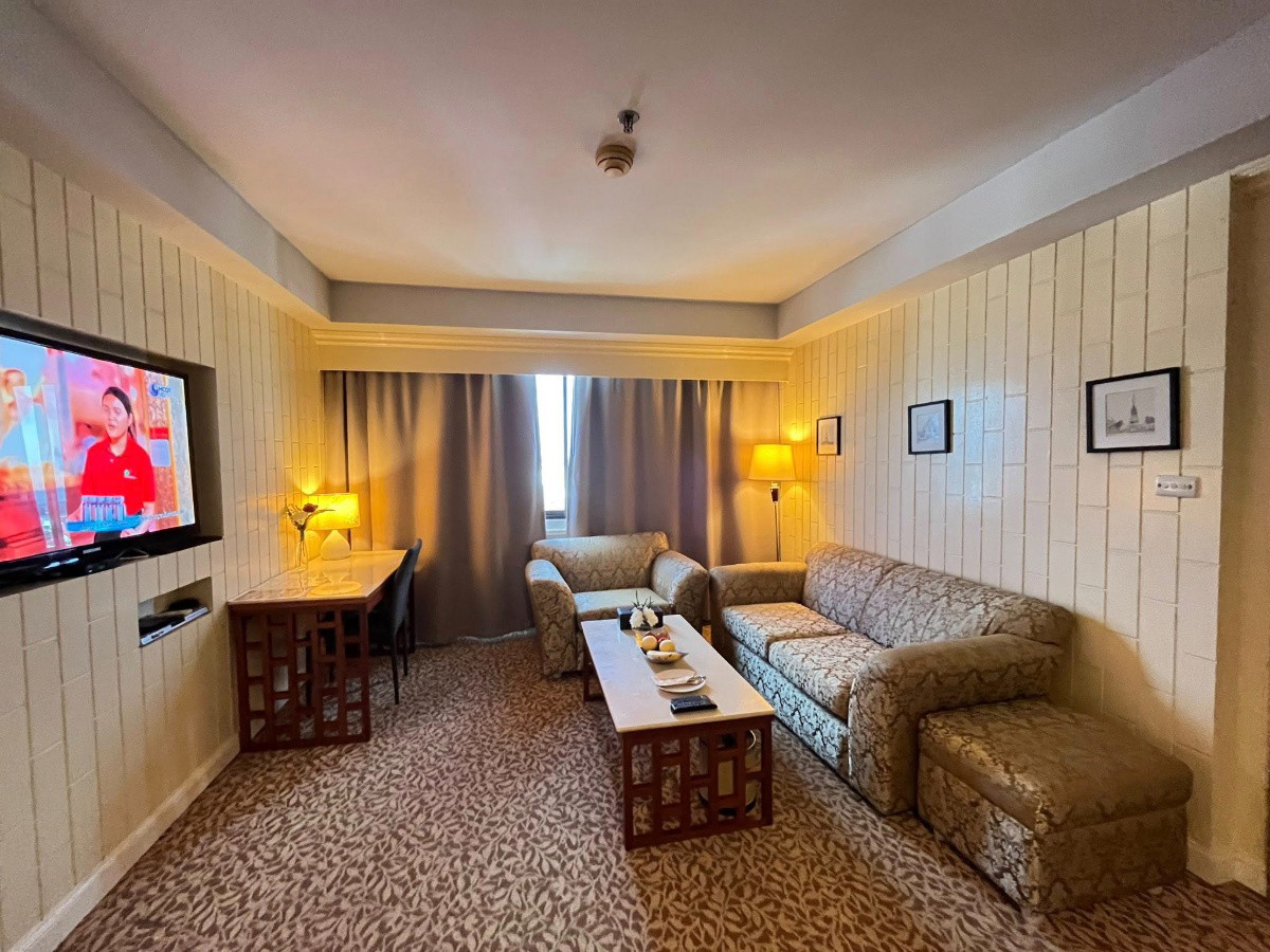 1 Bed Condo — photo 3