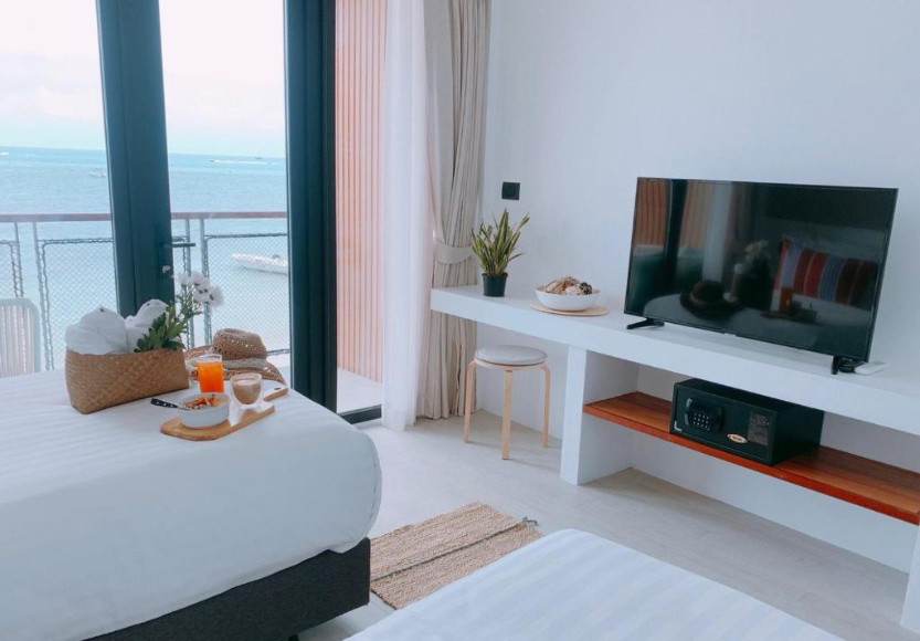 1 Bed Condo — photo 3