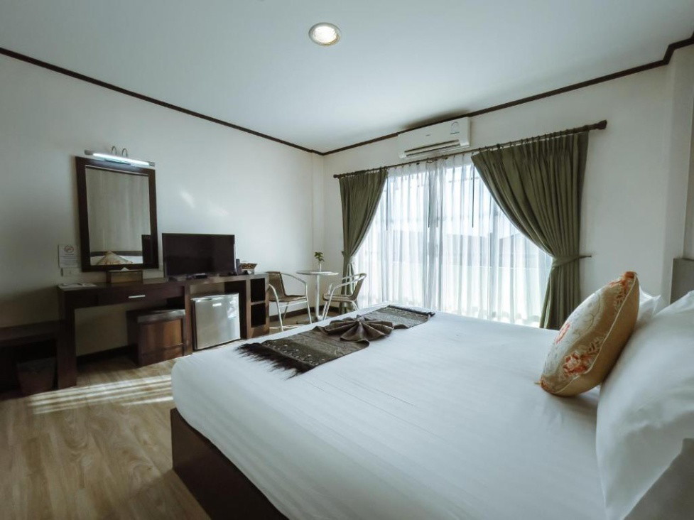 1 Bed Condo — photo 4