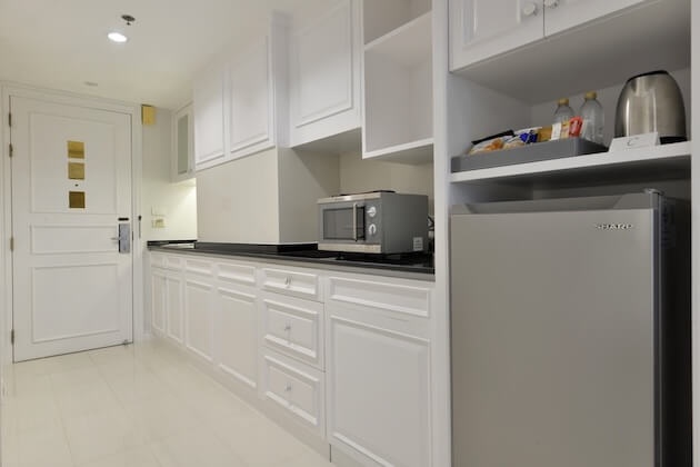1 Bed Condo · Bang Rak, bangkok — photo 2