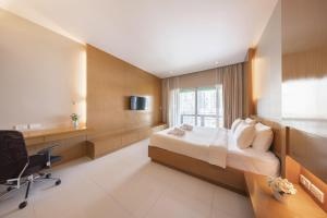 1 Bed Condo · Khlong Toei, bangkok — photo 2