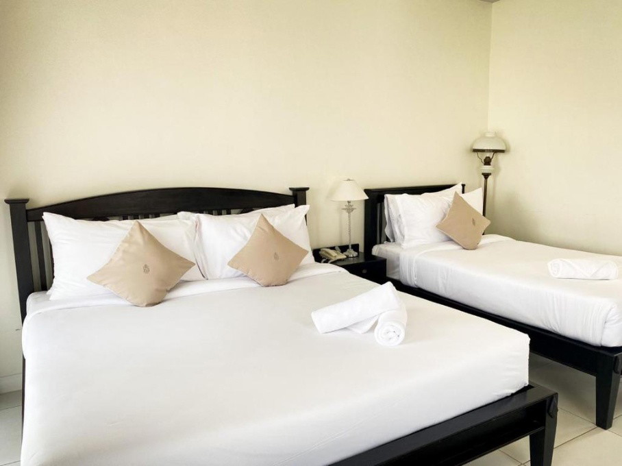 1 Bed Condo — photo 3