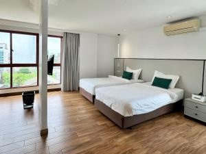 1 Bed Condo · Khlong Toei, bangkok — photo 1