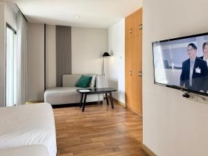 1 Bed Condo · Khlong Toei, bangkok — photo 4