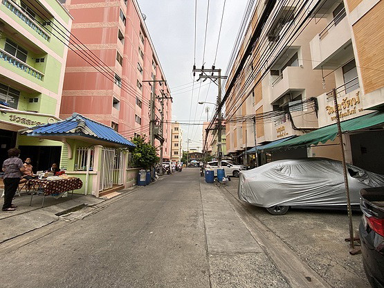 Condo · bangkok — photo 1