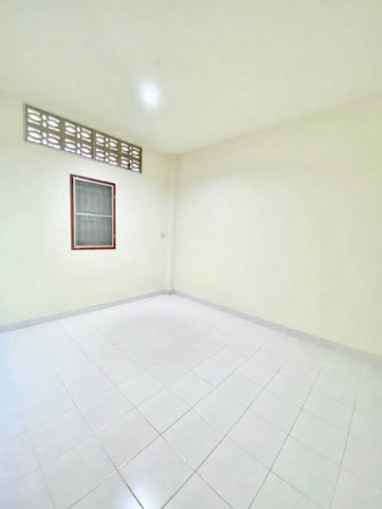 1 Bed Condo — photo 3