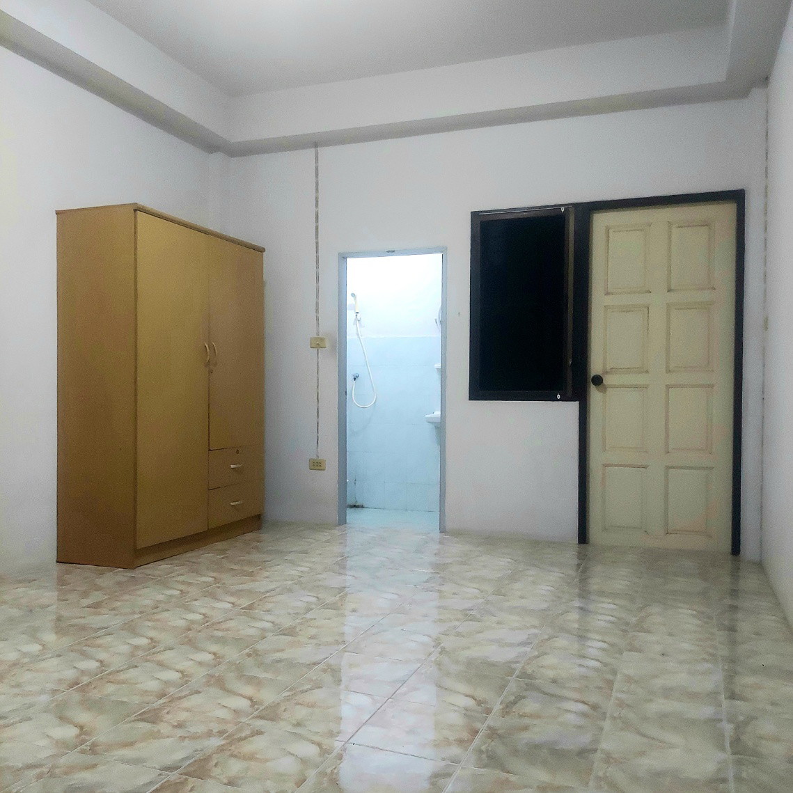 Condo — photo 2