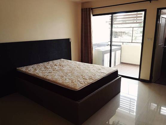 Condo — photo 1