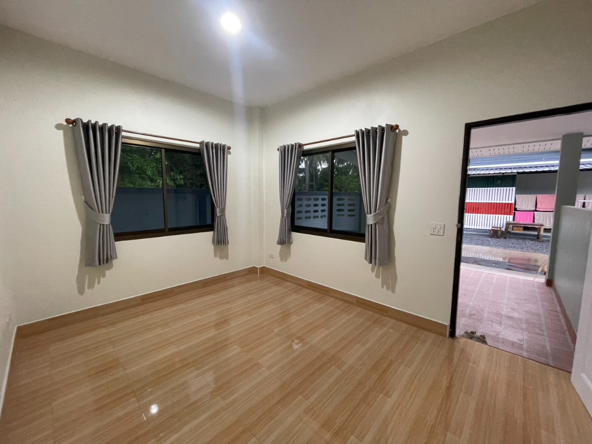 1 Bed Condo — photo 1