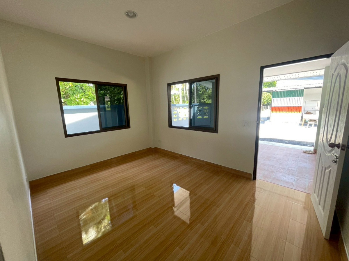 1 Bed Condo — photo 2