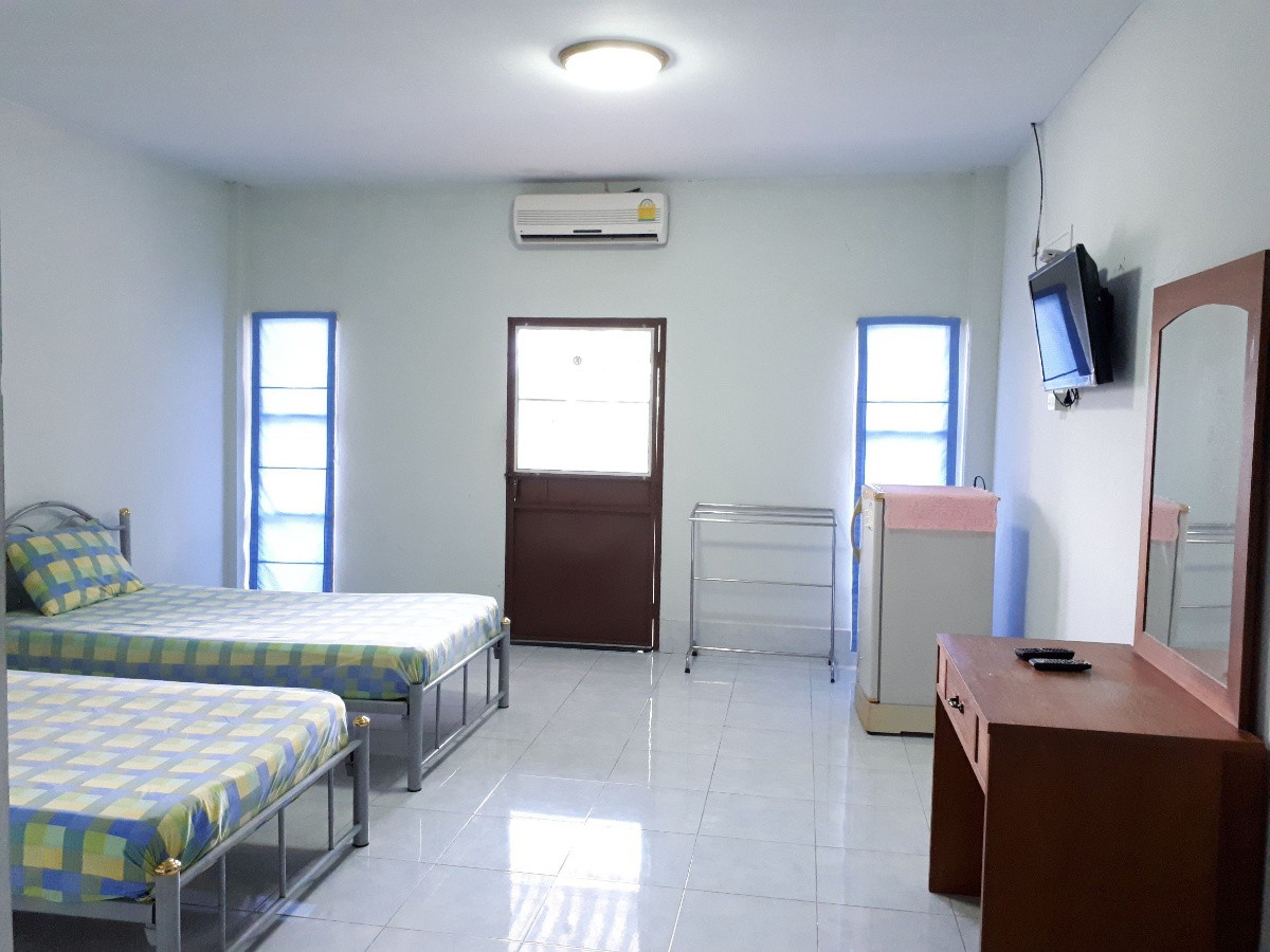 1 Bed Condo — photo 1