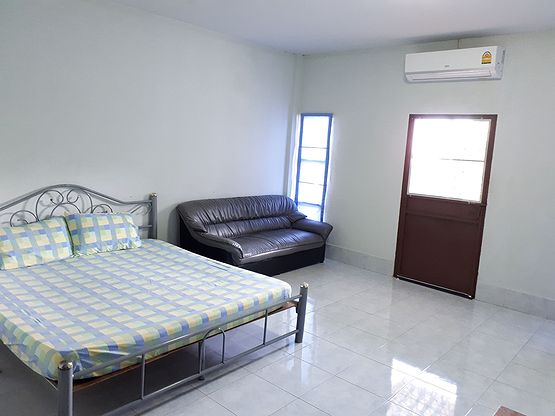 1 Bed Condo — photo 2