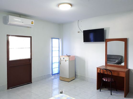 1 Bed Condo — photo 3