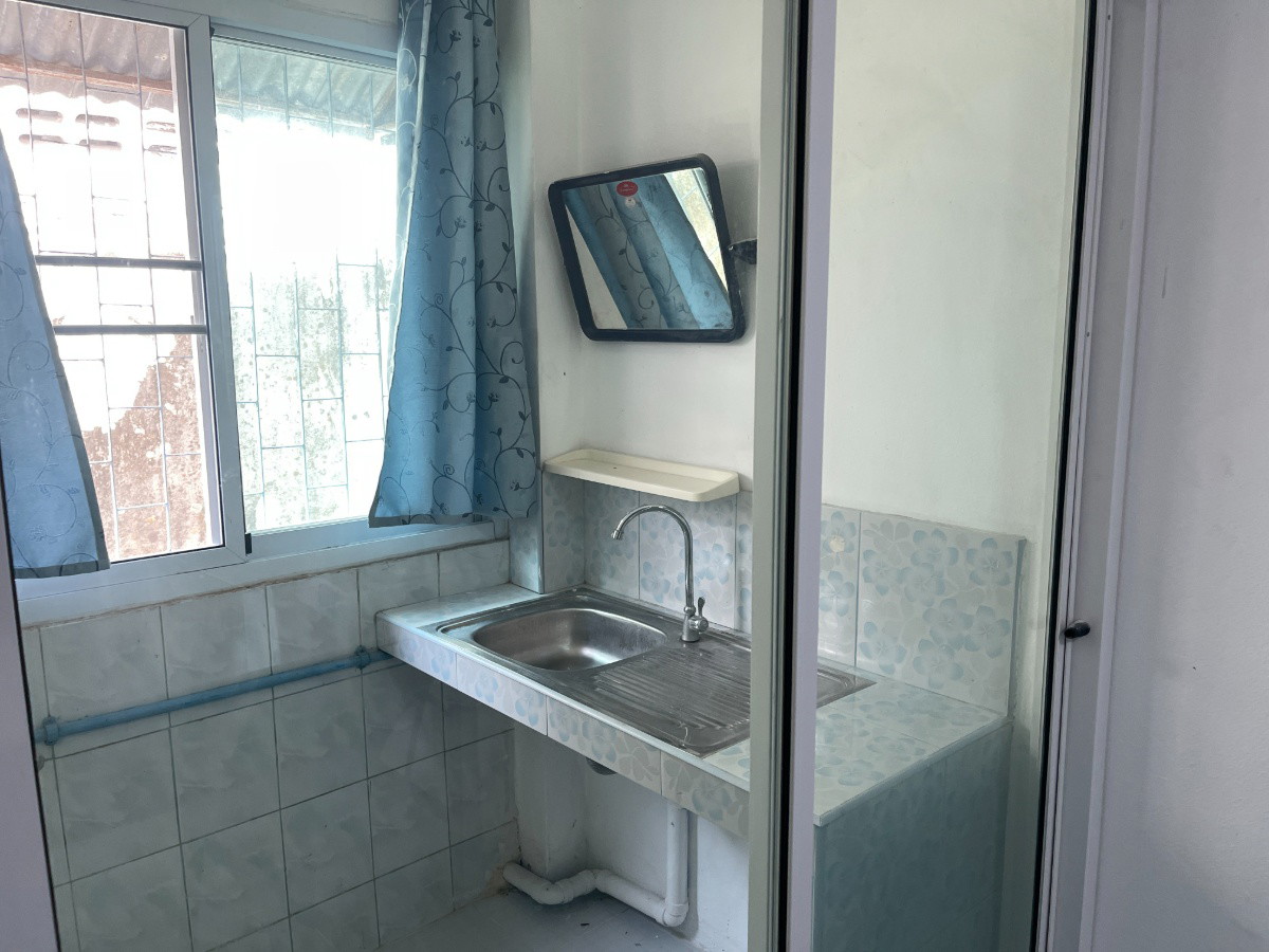 1 Bed Condo — photo 4