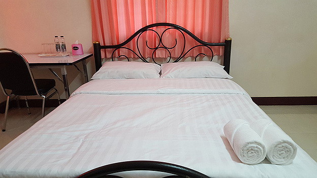 1 Bed Condo — photo 2