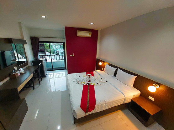 1 Bed Condo — photo 1