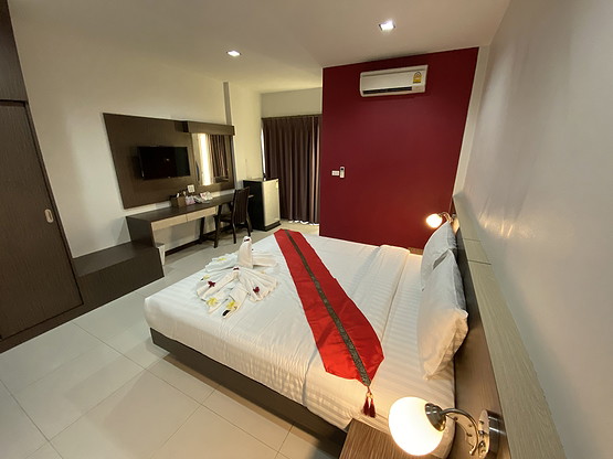 1 Bed Condo — photo 2