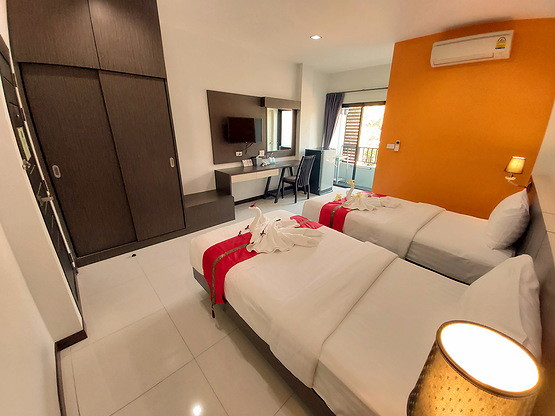 1 Bed Condo — photo 3