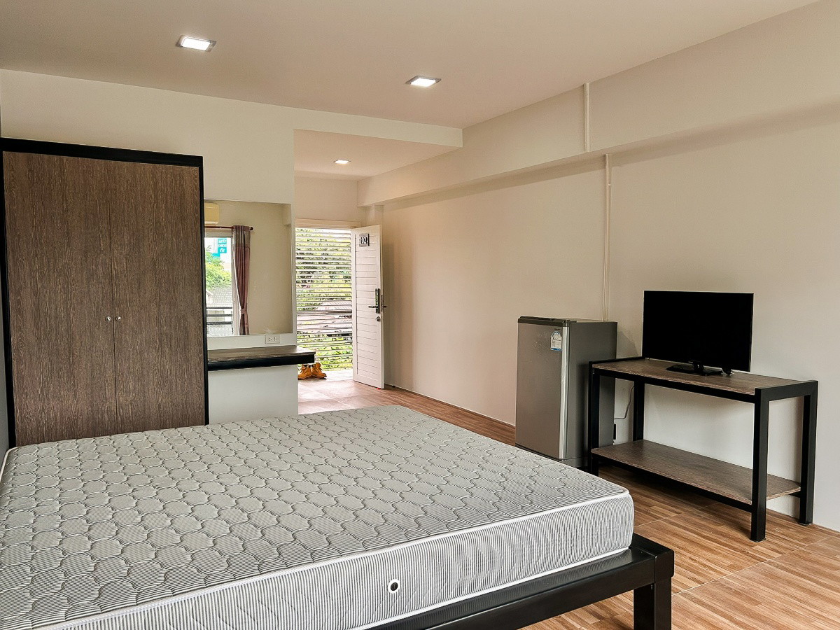 1 Bed Condo — photo 1