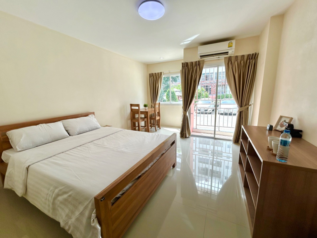 Condo · Saphan Sung, bangkok — photo 1