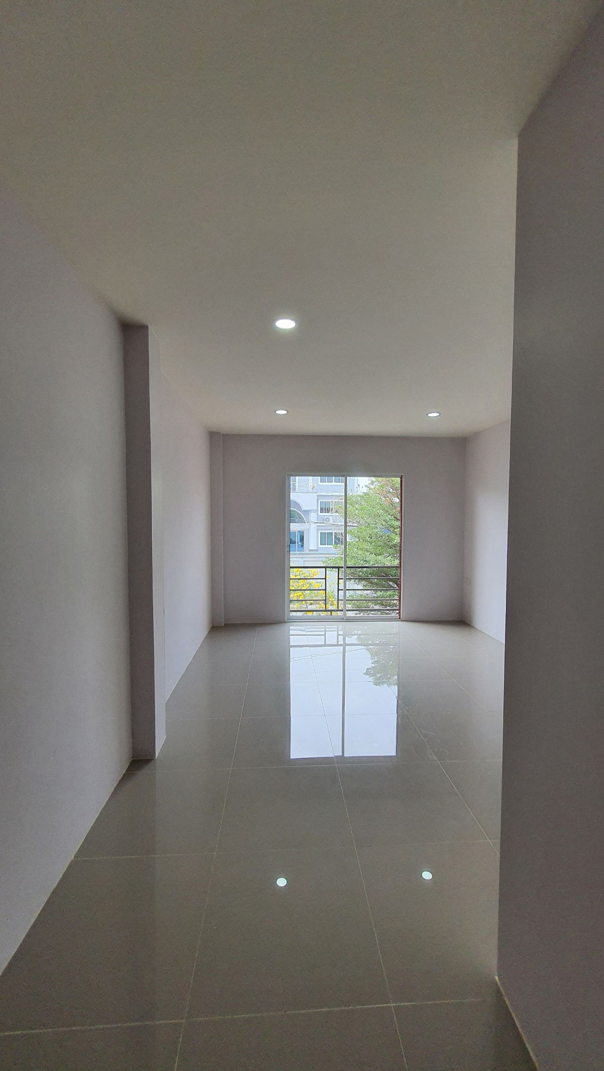 1 Bed Condo — photo 4