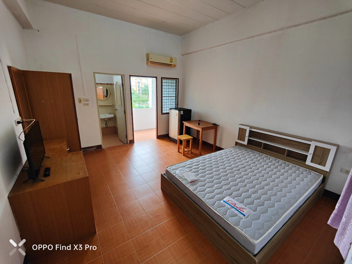 1 Bed Condo — photo 5