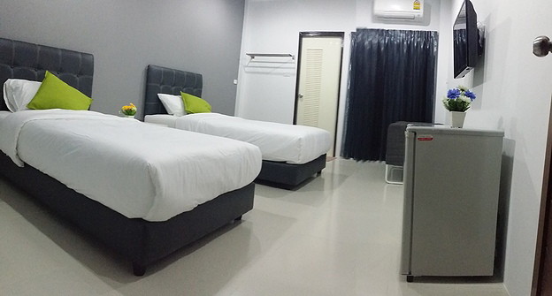 1 Bed Condo — photo 1