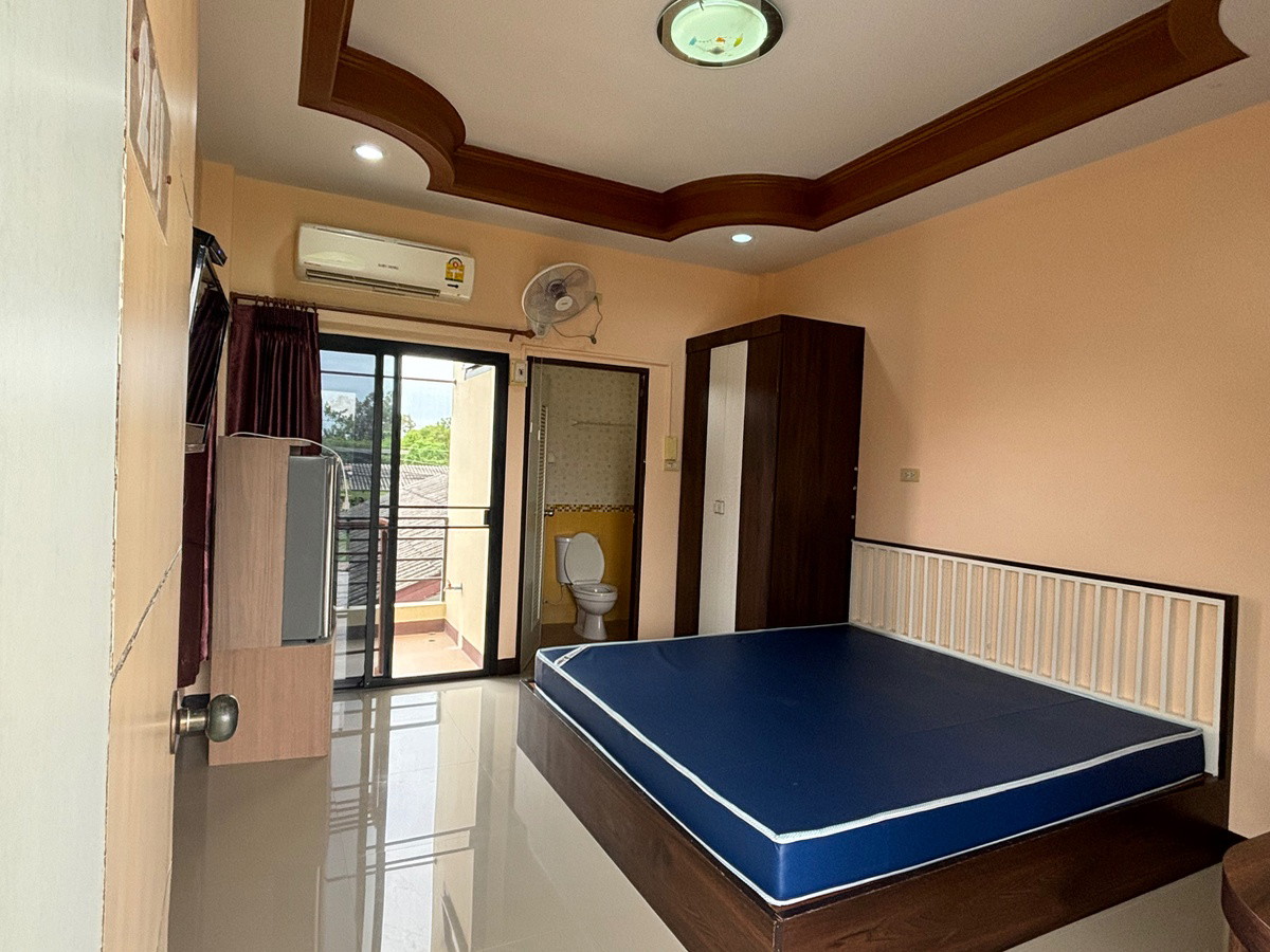 1 Bed Condo — photo 4