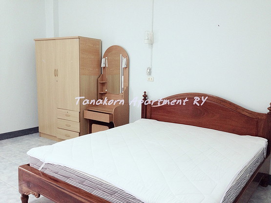 Condo — photo 1