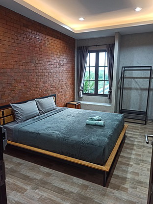 Condo — photo 1