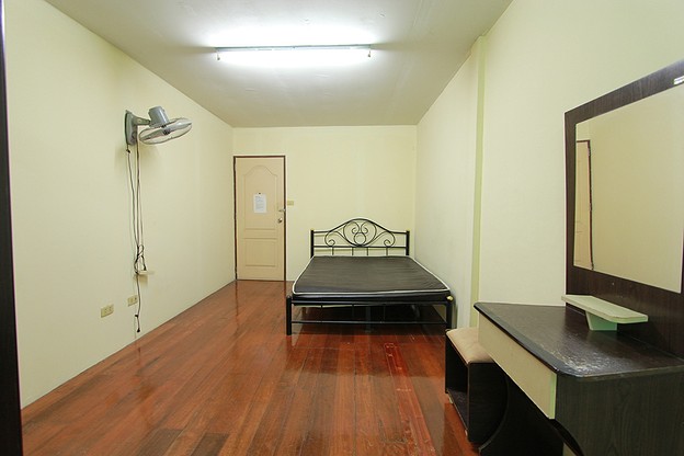 1 Bed Condo · Wang Thonglang, bangkok