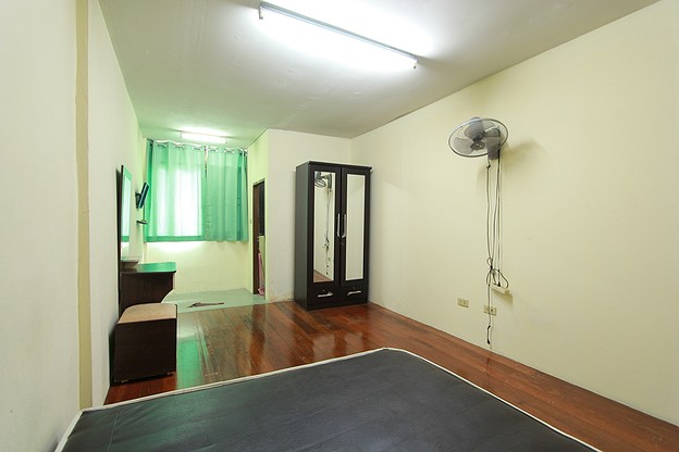 1 Bed Condo · Wang Thonglang, bangkok — photo 2