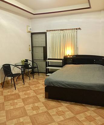 1 Bed Condo — photo 1