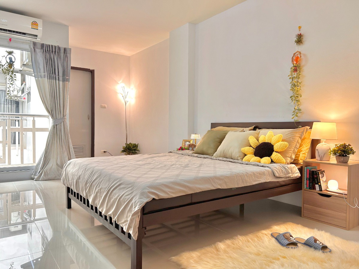 1 Bed Condo