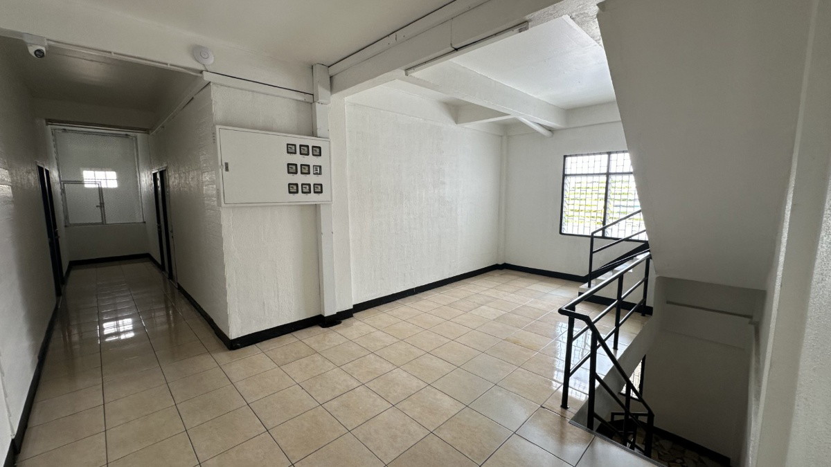 1 Bed Condo · Bang Khun Thian, bangkok — photo 3
