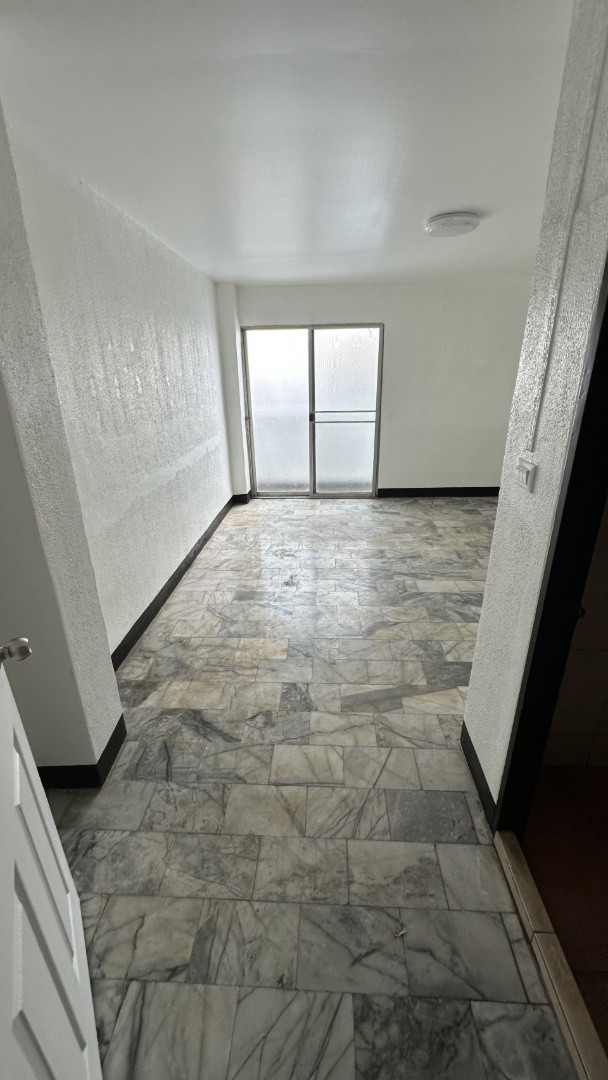 1 Bed Condo · Bang Khun Thian, bangkok — photo 5