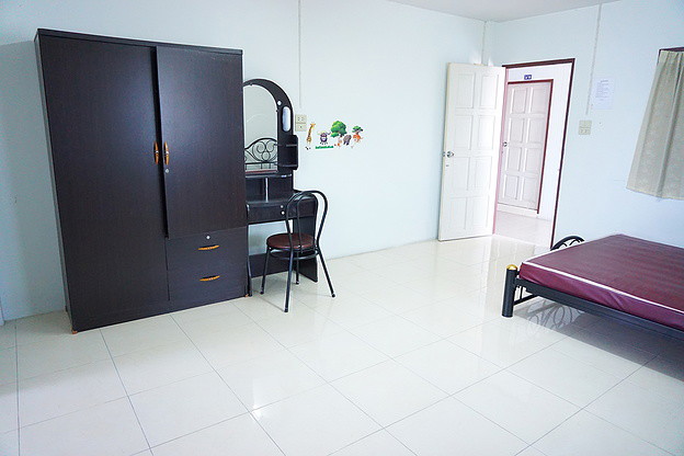 Condo · Mueang Chon Buri, chon_buri — photo 1