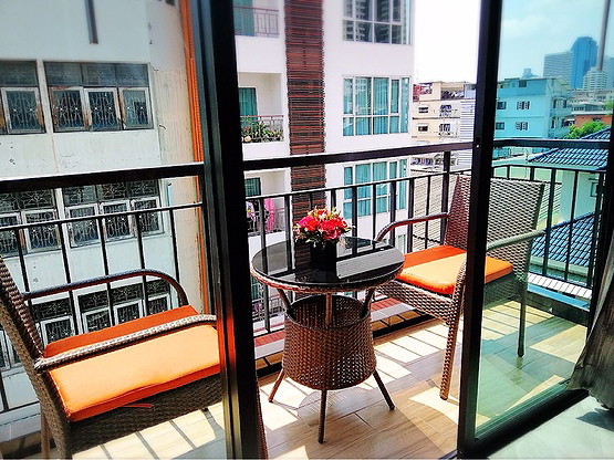1 Bed Condo · Khlong Toei, bangkok — photo 2