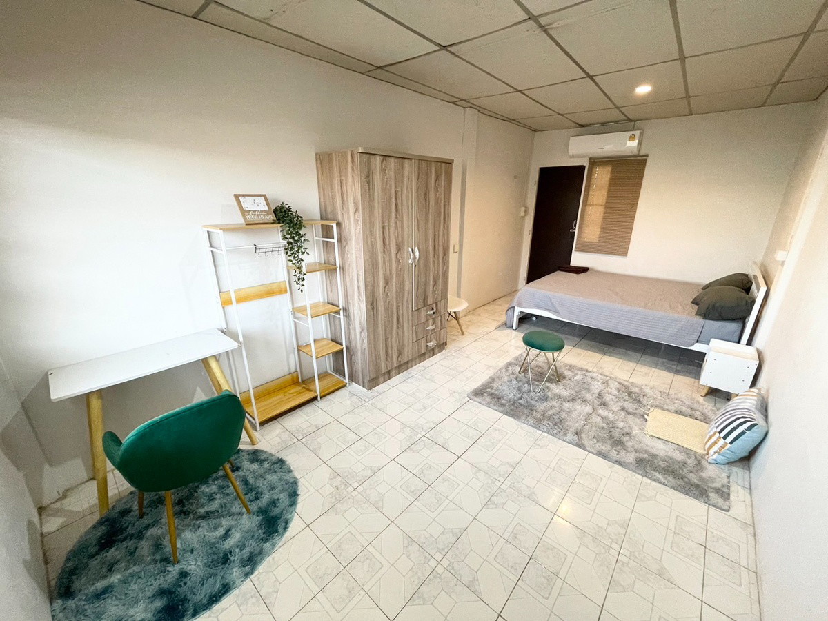 Condo — photo 1