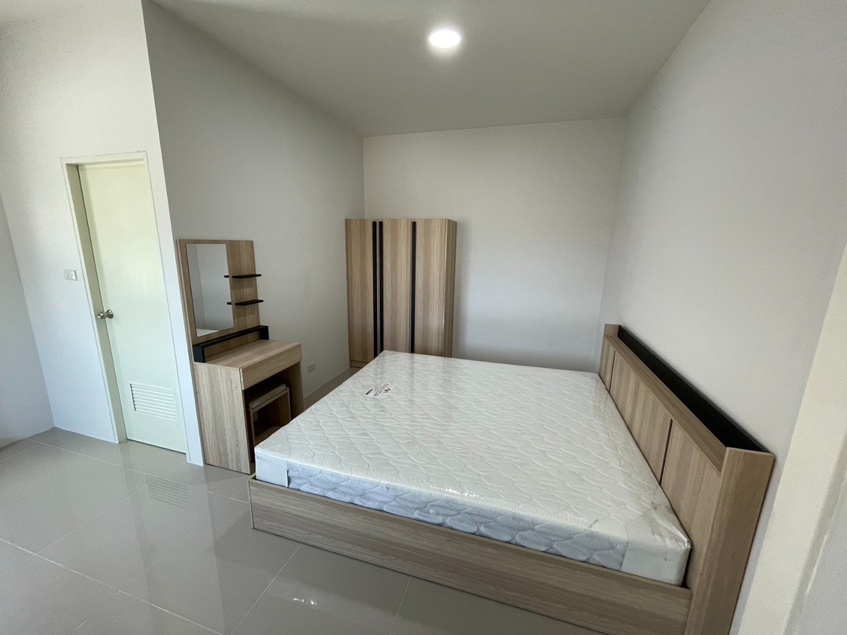 Condo — photo 1
