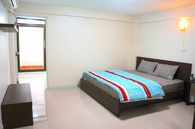 1 Bed Condo · Khlong San, bangkok — photo 2