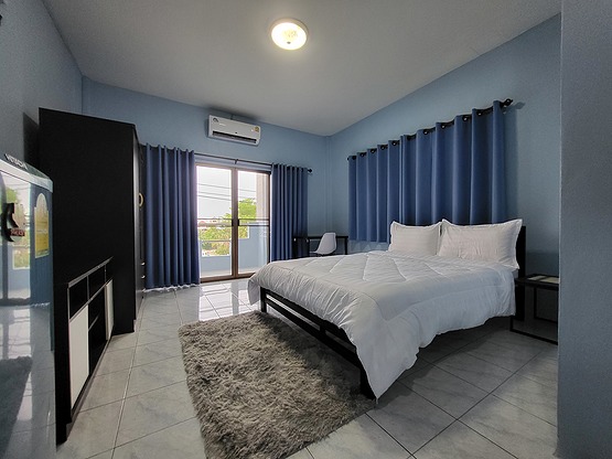 Condo — photo 1